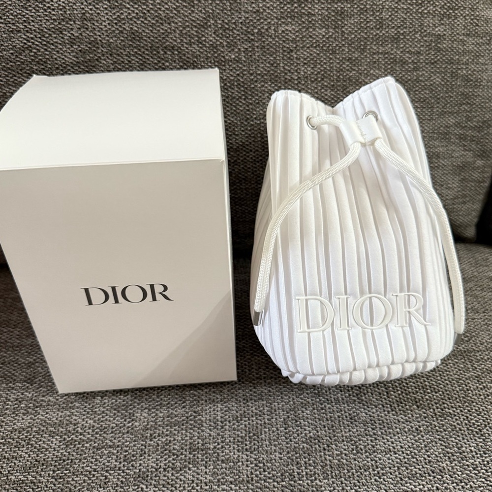 Dior Beauty Pleated Drawstring White Pouch Cosmetic Bag New Authentic - Picture 4 of 17